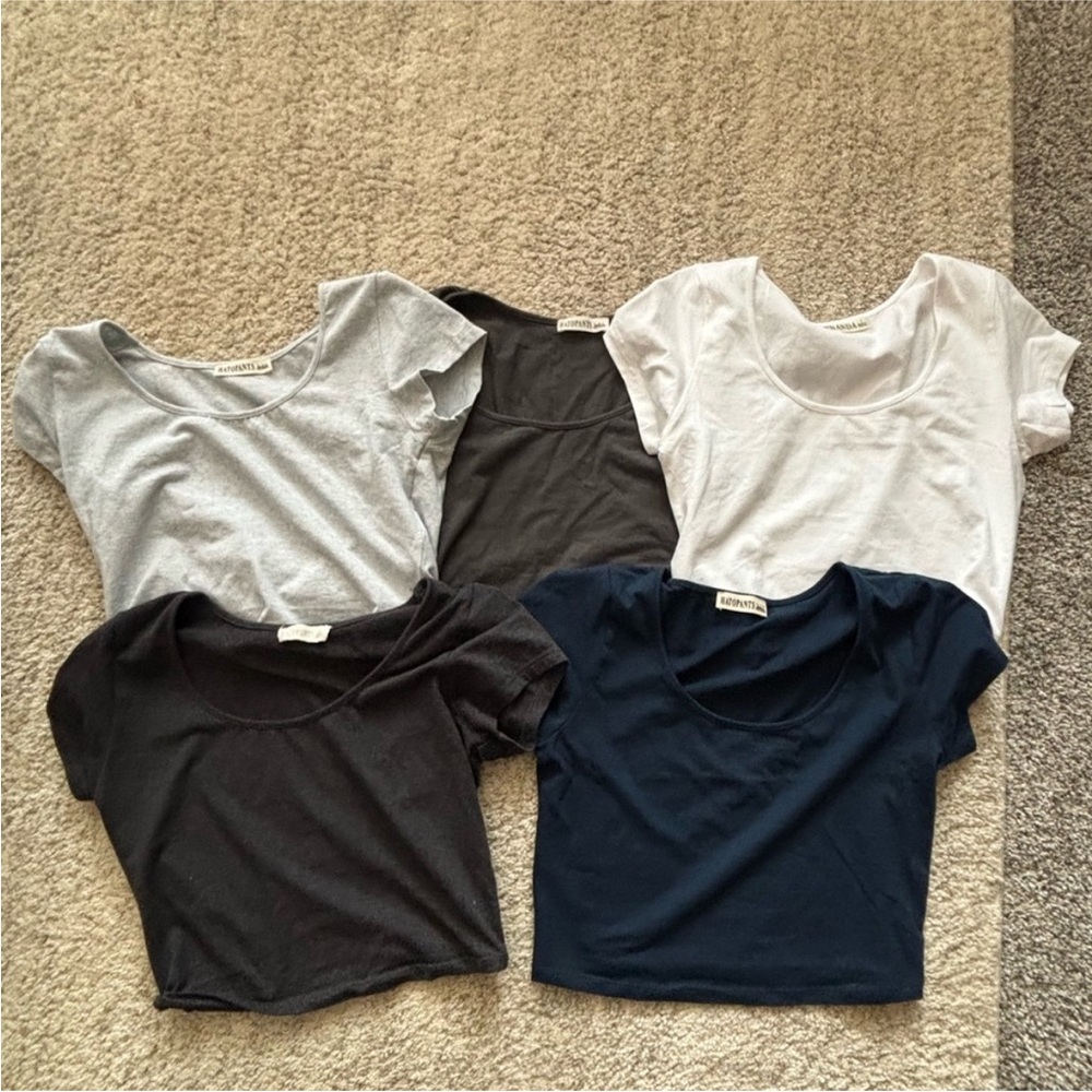 Women's Assorted Color Tops - Picture 2 of 8